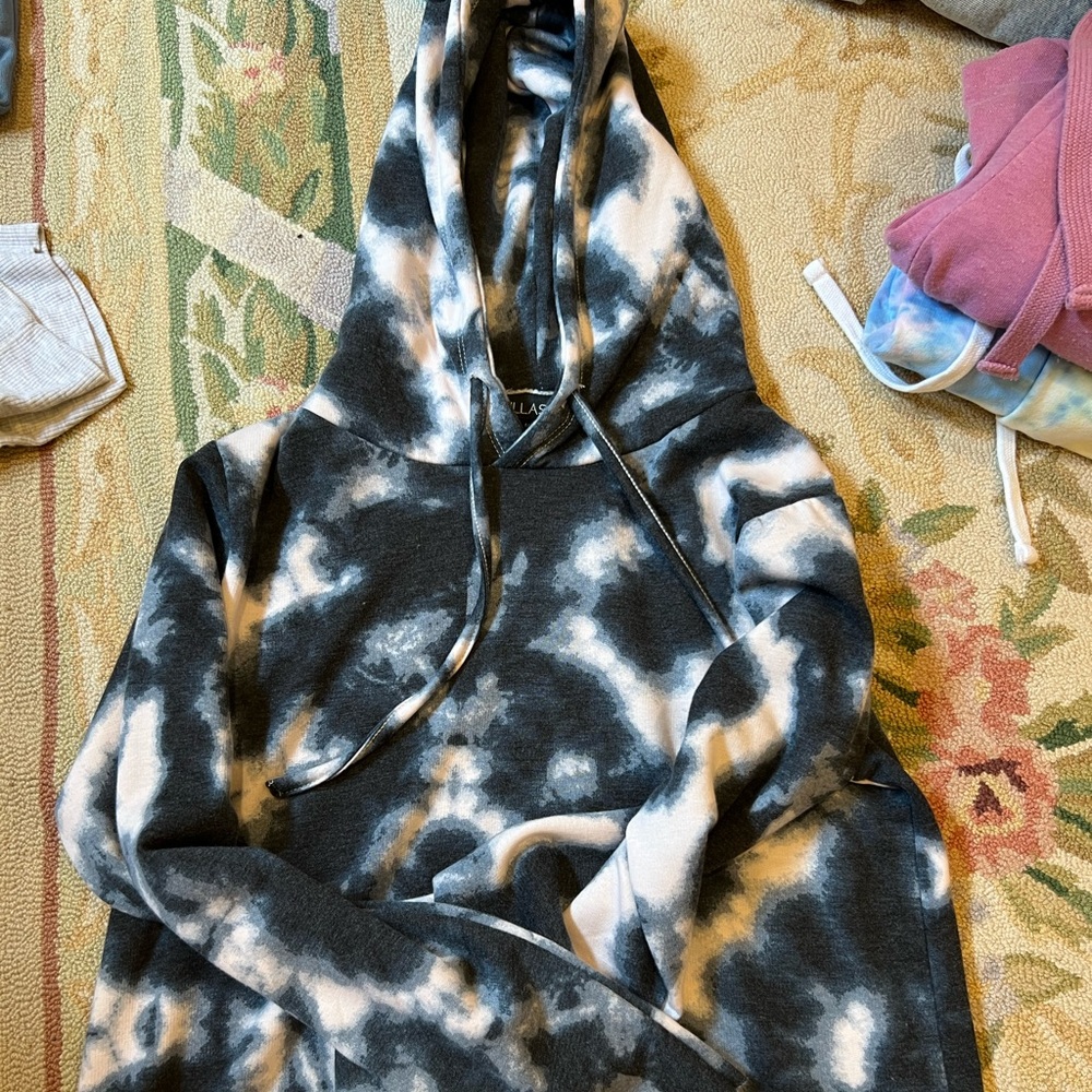 Vanilla Star tie dye hoodie